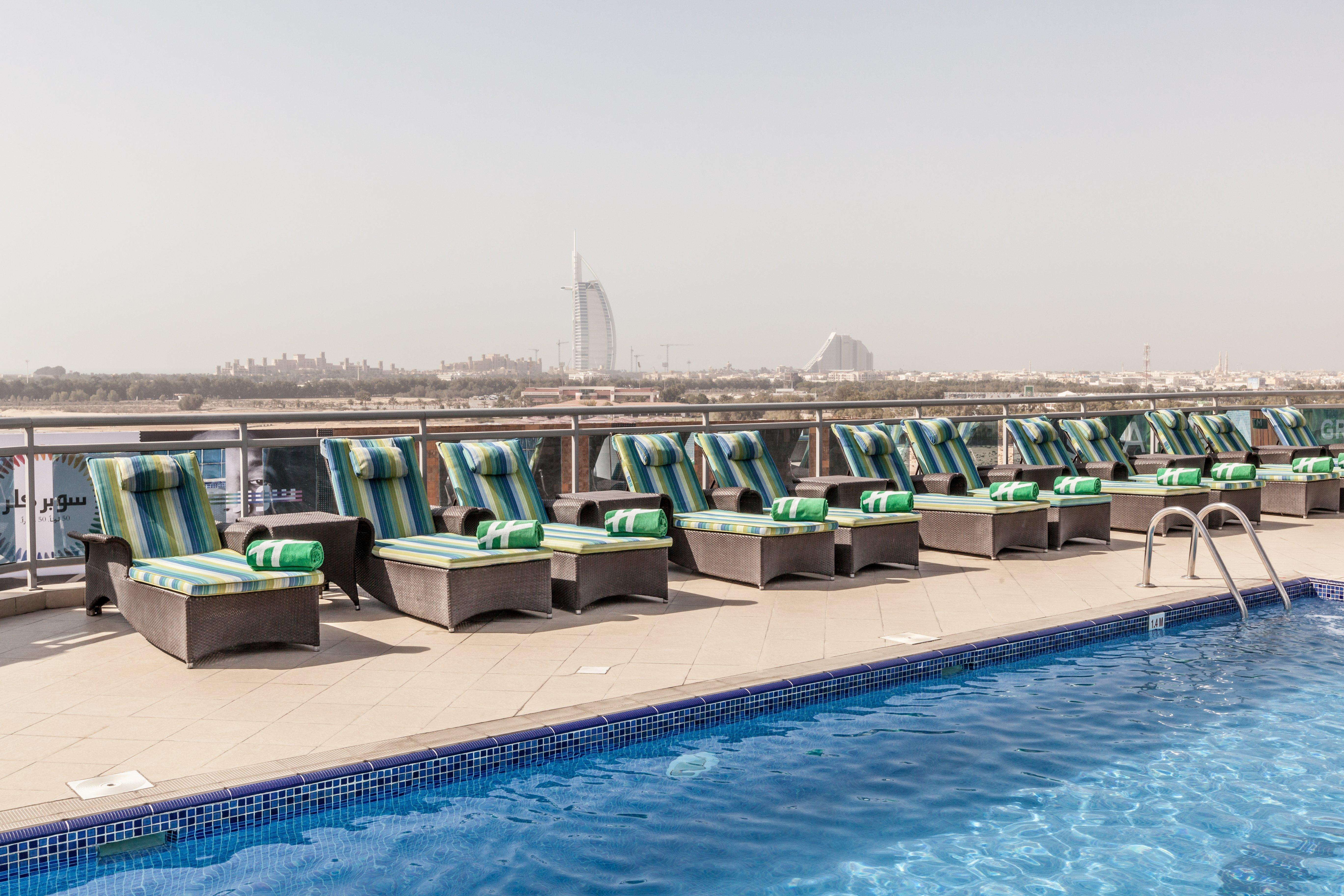 فندق هوليدي ان دبي البرشاء المظهر الخارجي الصورة